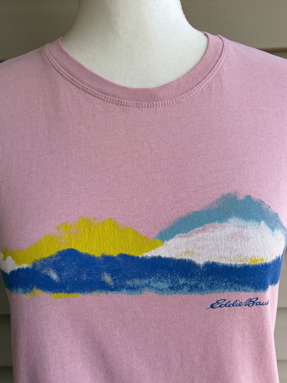 •Eddie Bauer• Ladies Pink Mountain Graphic Short Sleeve T-Shirt - Size Small - Picture 3 of 7